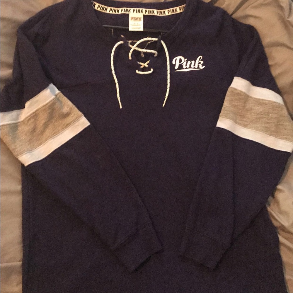 VS pink pullover